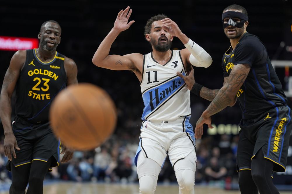 可圈可点！新疆外援纳托尔12中7贡献20分5篮板2助攻